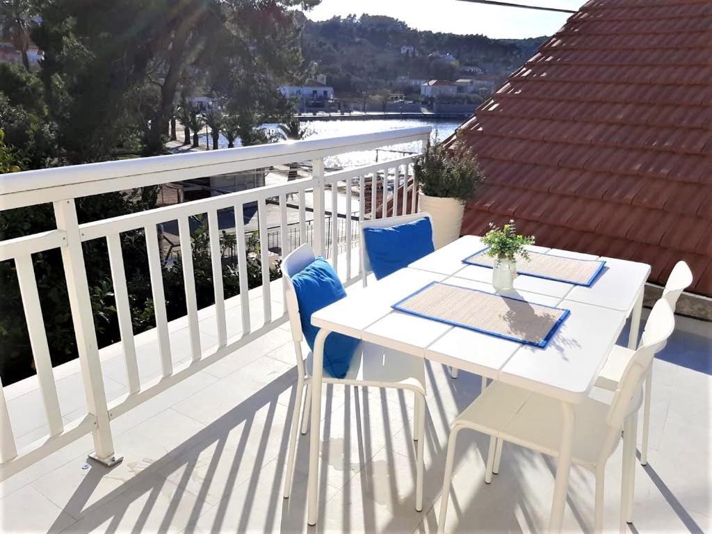 Apartments Barbaresko Lumbarda Luaran gambar