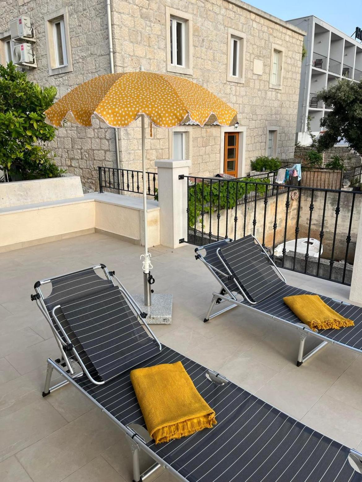 Apartments Barbaresko Lumbarda Luaran gambar